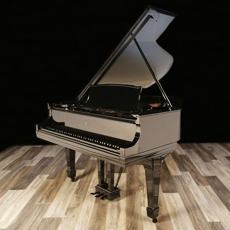 All-black high-gloss Steinway O