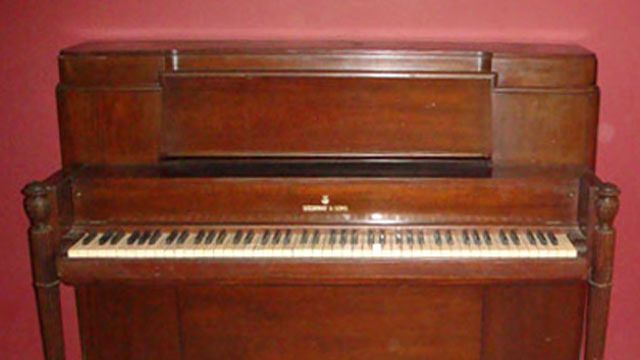 <span>1941</span> Steinway Studio