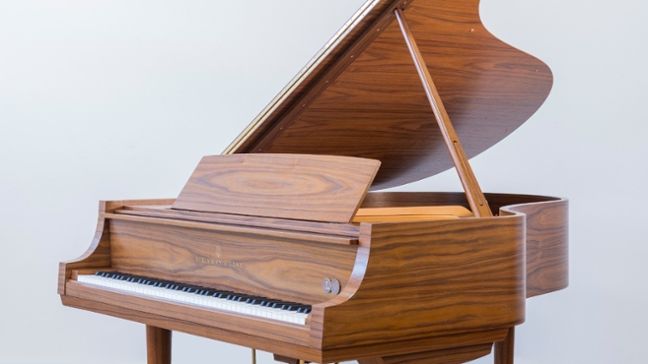 <span>1957</span> Steinway M