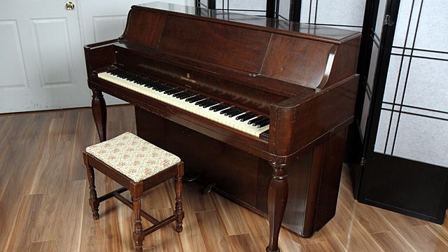 <span>1941</span> Steinway Console