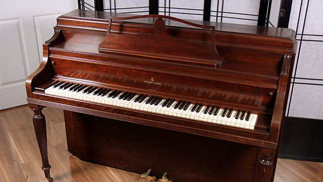 <span>1942</span> Steinway Console