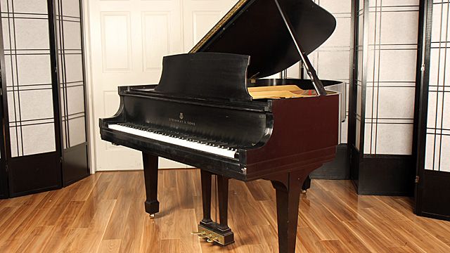 <span>1978</span> Steinway L