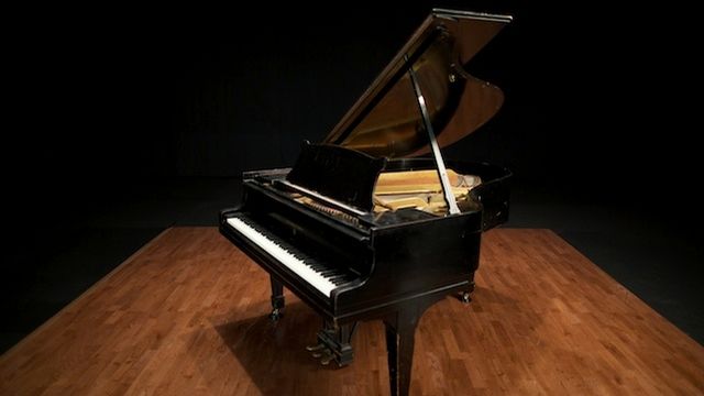 <span>1945</span> Steinway M