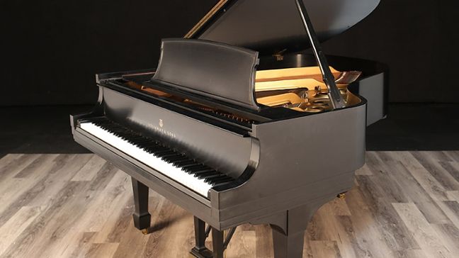 <span>1965</span> Steinway L