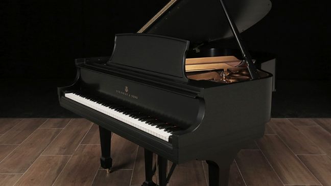 <span>2003</span> Steinway L