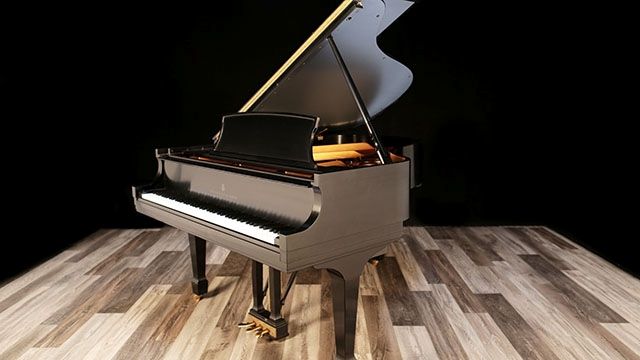 <span>2002</span> Steinway L