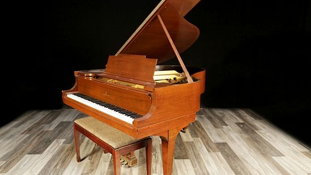 <span>1925</span> Steinway M