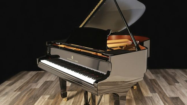 <span>1932</span> Steinway M