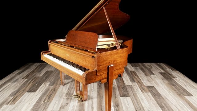 <span>1943</span> Steinway M