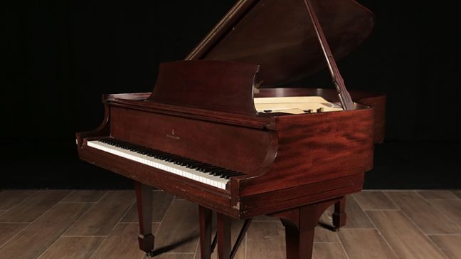 <span>1946</span> Steinway M