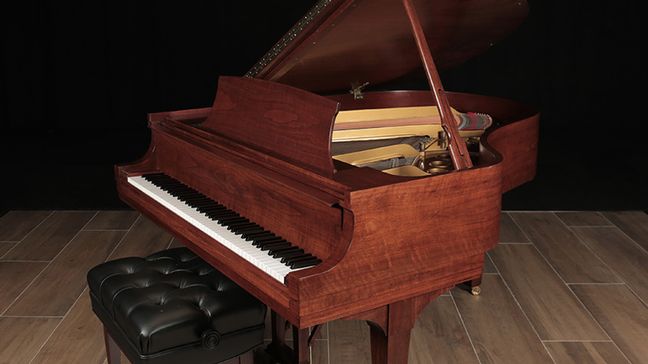 <span>1946</span> Steinway M