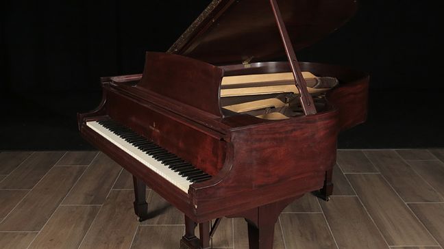 <span>1947</span> Steinway M