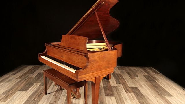 <span>1961</span> Steinway M