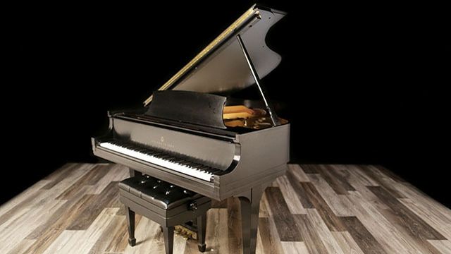 <span>1969</span> Steinway M