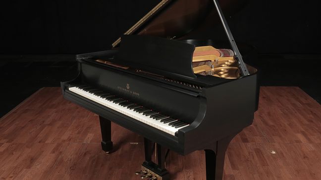 <span>1965</span> Steinway M