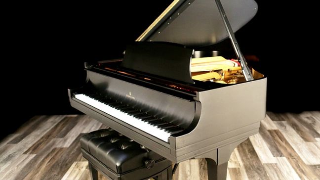 <span>1960</span> Steinway S