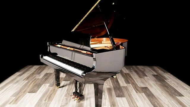 <span>1995</span> Yamaha C3