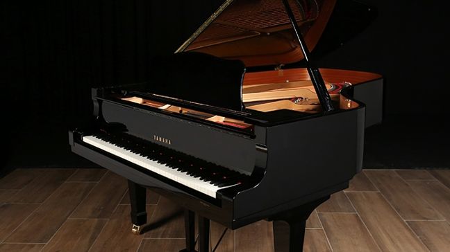 <span>1998</span> Yamaha C7