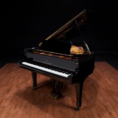 Young Chang pianos for sale: 1989 Young Chang Grand - $9,200