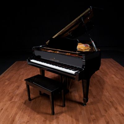 Young Chang pianos for sale: 1989 Young Chang Grand - $6,900