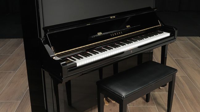 <span>2000</span> Yamaha U3